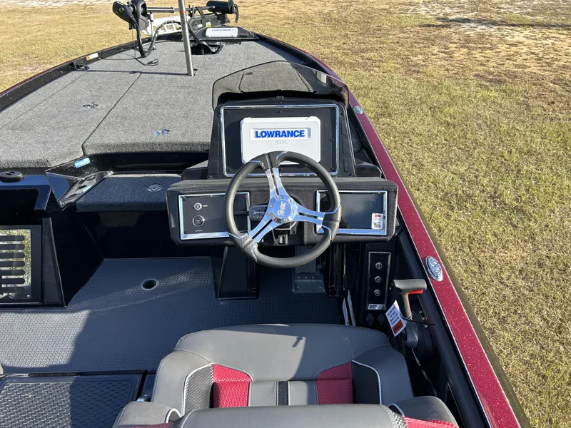 Slide: The Image of Ranger Z520R 2024 - 5