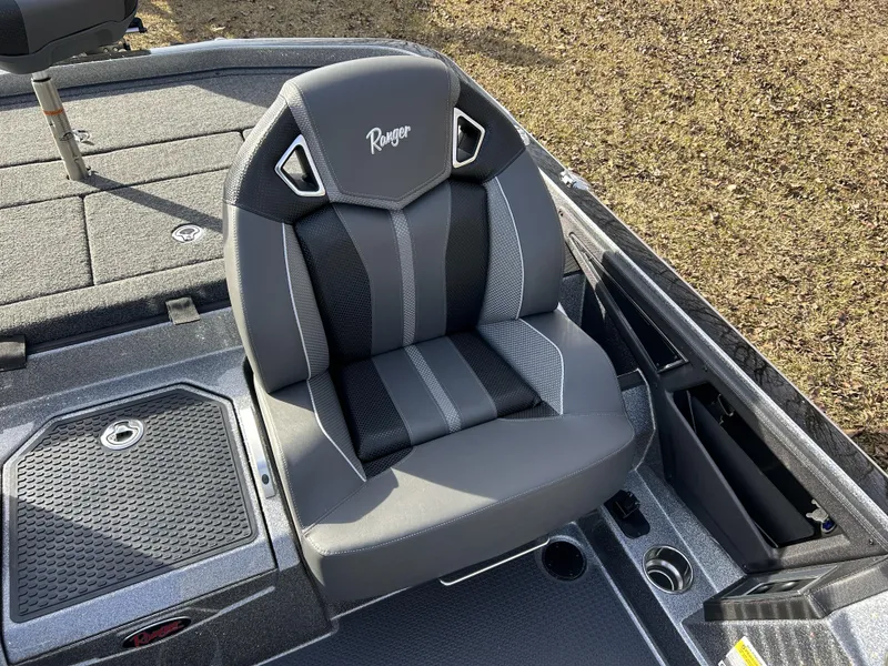 Slide: The Image of 2024 Ranger Z521R Ranger Cup Equipped boat seat and deck. - 9