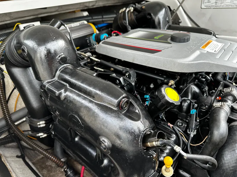 Slide: The Image of 2016 Crownline 285 SS boat engine close-up. - 23