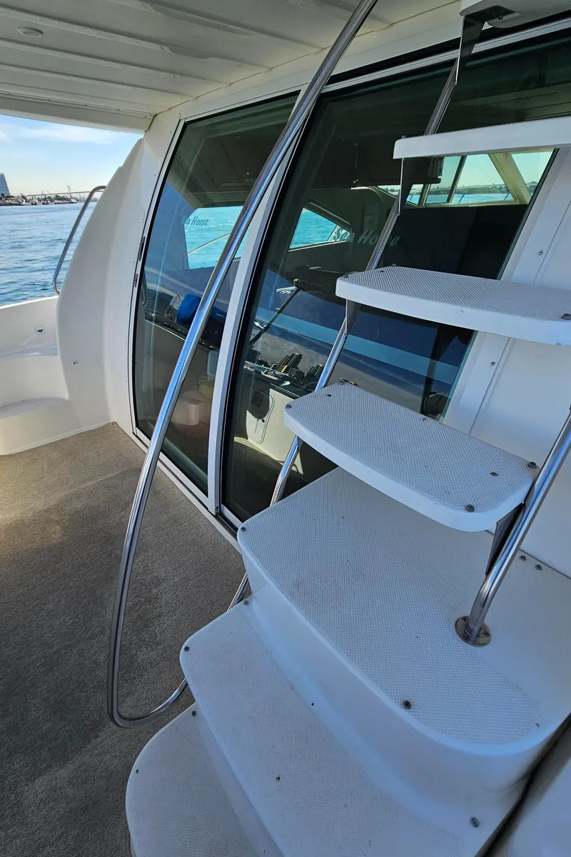 Slide: The Image of Staircase on Maxum 4600 SCB Limited Edition yacht, year 2002. - 18