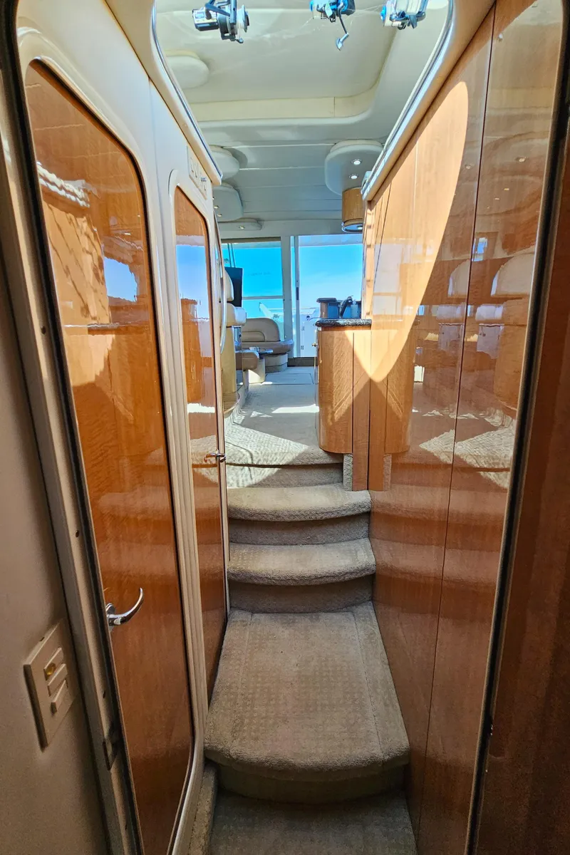 Slide: The Image of Interior of 2002 Maxum 4600 SCB Limited Edition yacht. - 35