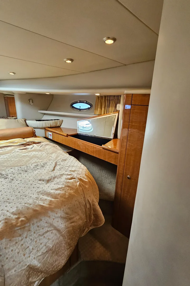 Slide: The Image of Interior of 2002 Maxum 4600 SCB Limited Edition yacht. - 40