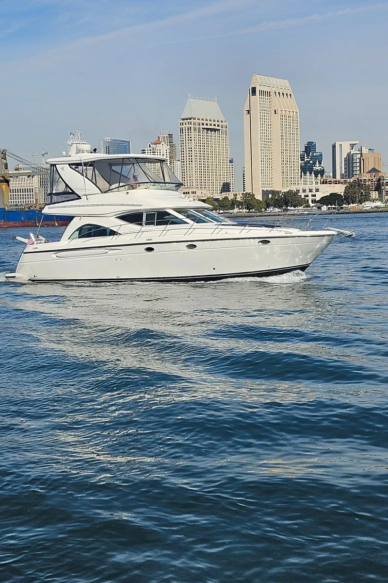 Slide: The Image of 2002 Maxum 4600 SCB Limited Edition yacht with city skyline. - 47