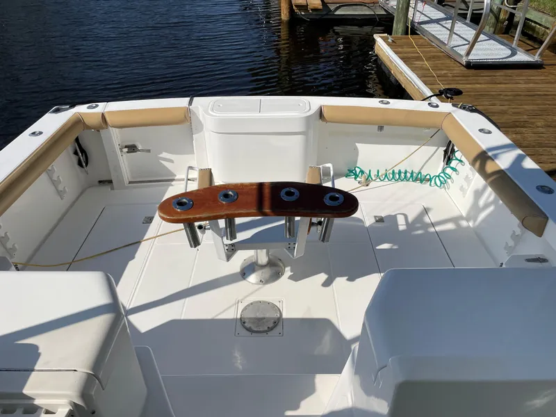Slide: The Image of Cabo Express 35 - Reelistic - Cockpit - 10