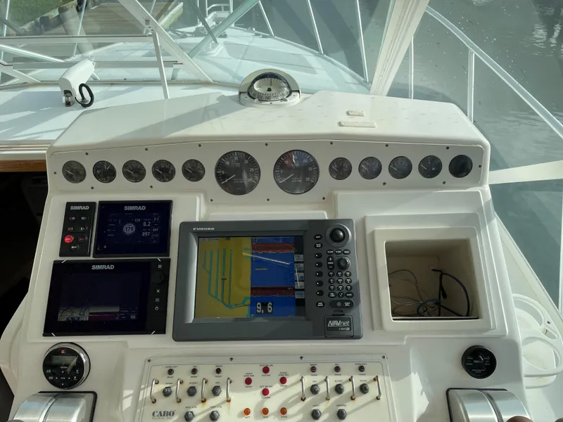 Slide: The Image of Cabo Express 35 - Reelistic - Helm - 19