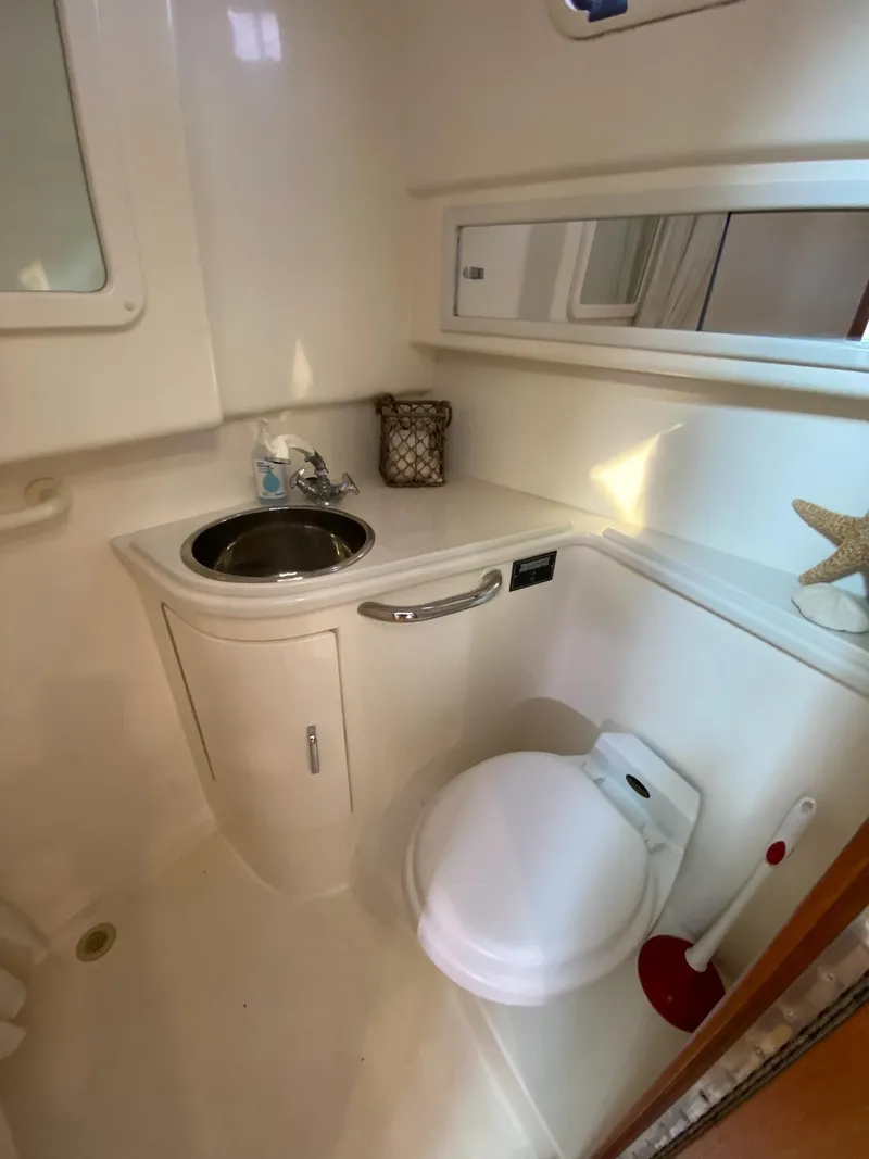 Slide: The Image of Cabo Express 35 - Reelistic - Head - 27