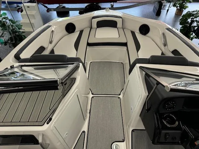 Slide: The Image of 2024 Yamaha Boats SX195 interior, featuring sleek seating and modern design. - 7