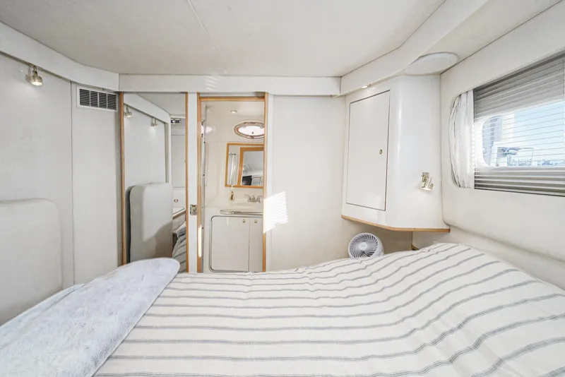 Slide: The Image of Sea Ray 420 Aft Cabin 1997 - 54