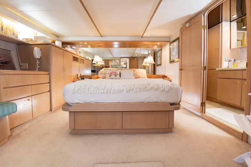 Slide: The Image of Master Stateroom - 31