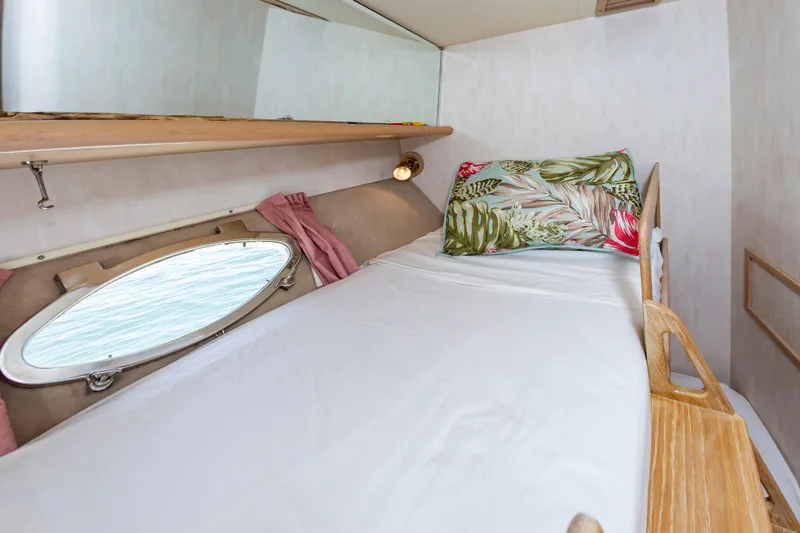 Slide: The Image of Upper Bunk - 38