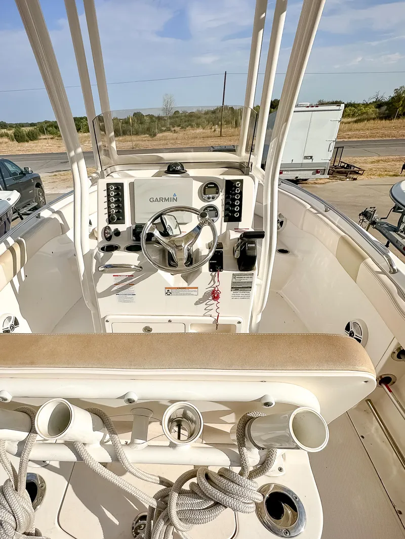 Slide: The Image of 2017 Robalo R222 boat cockpit with Garmin navigation system. - 5