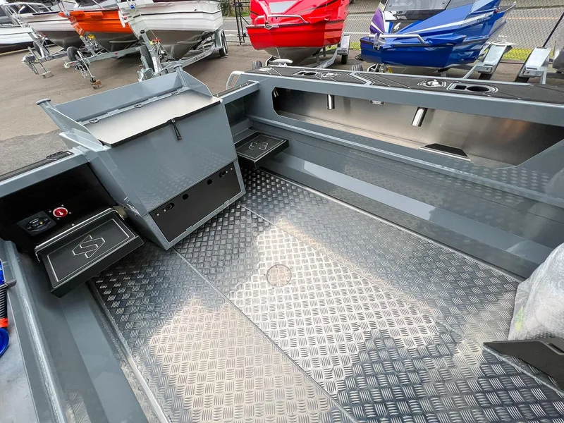 Slide: The Image of Stabi-Craft 1850 SuperCab 2026 - 15