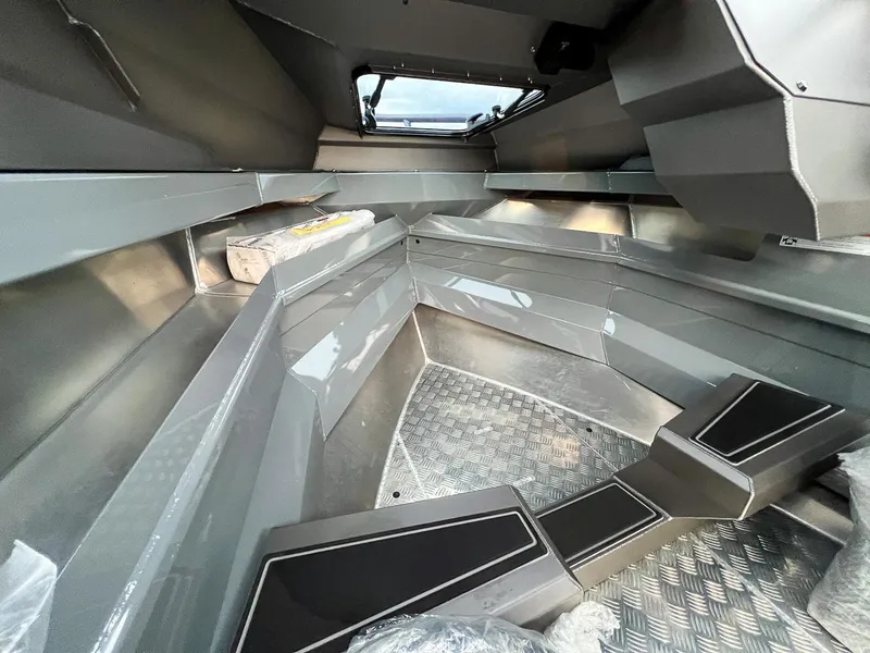 Slide: The Image of Stabi-Craft 1850 SuperCab 2026 - 8