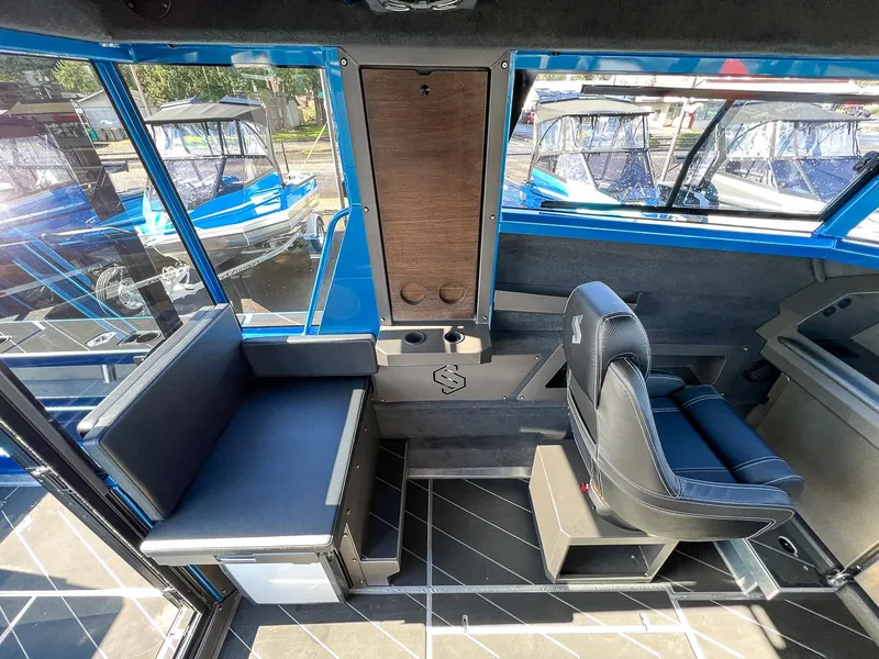 Slide: The Image of Stabi-Craft 2500 Ultracab XL 2026 - 16