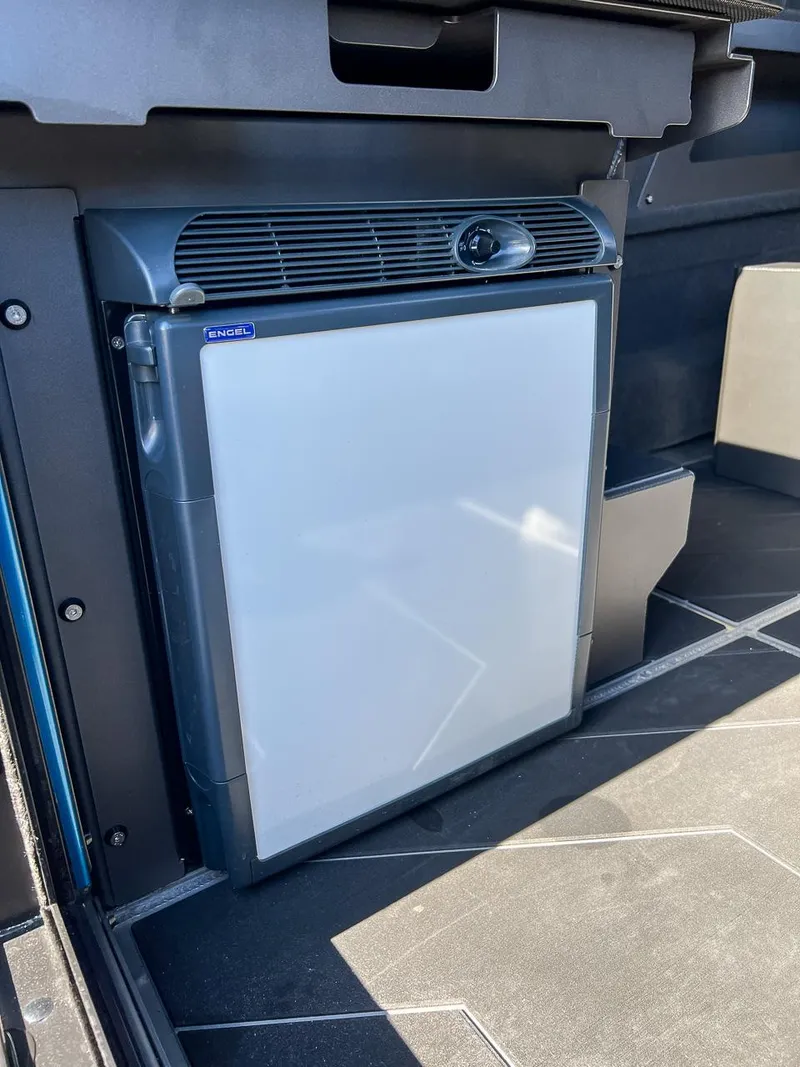 Slide: The Image of Stabi-Craft 2500 Ultracab XL 2026 - 19