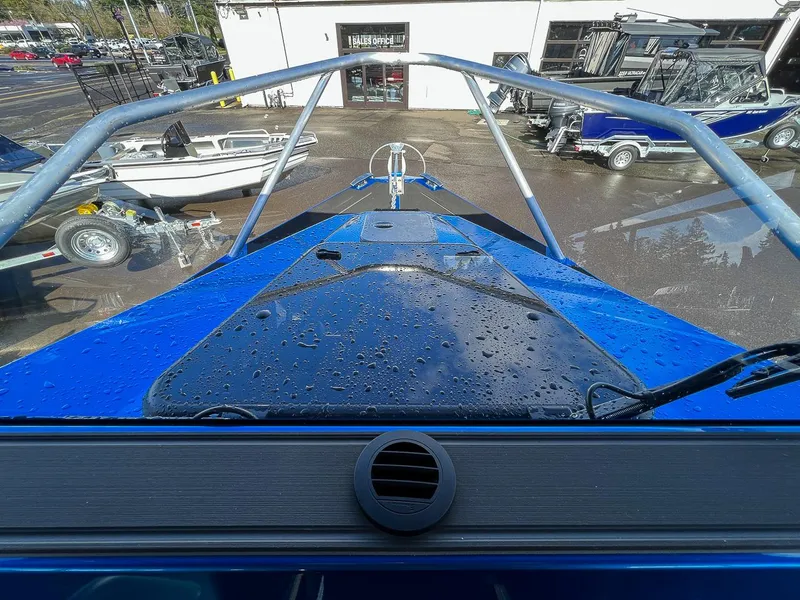 Slide: The Image of Stabi-Craft 2500 Ultracab XL 2026 - 8