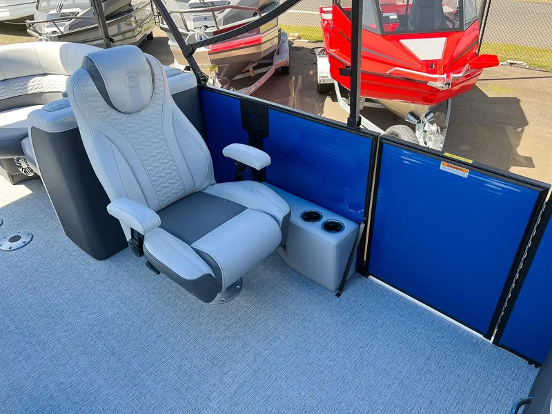 Slide: The Image of Godfrey Monaco 235 Split Bench 2023 - 11