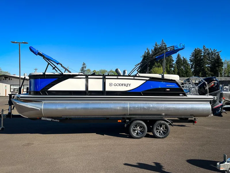 Slide: The Image of Godfrey Monaco 235 Split Bench 2023 - 6