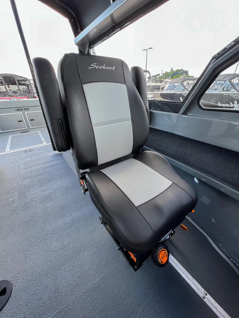 Slide: The Image of North River 24' Seahawk 2026 - 12