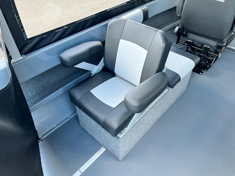 Slide: The Image of North River 24' Seahawk 2026 - 14