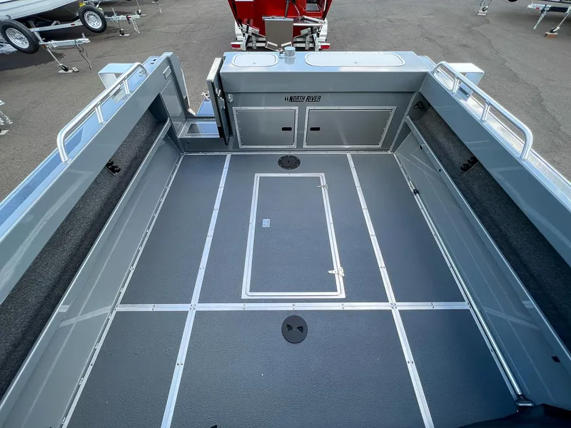 Slide: The Image of North River 24' Seahawk 2026 - 15