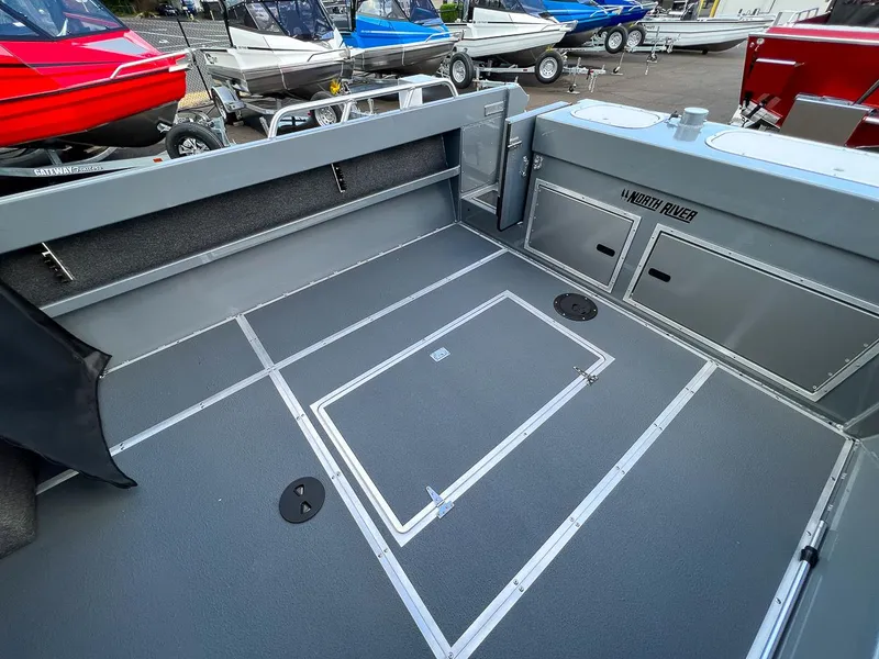 Slide: The Image of North River 24' Seahawk 2026 - 17