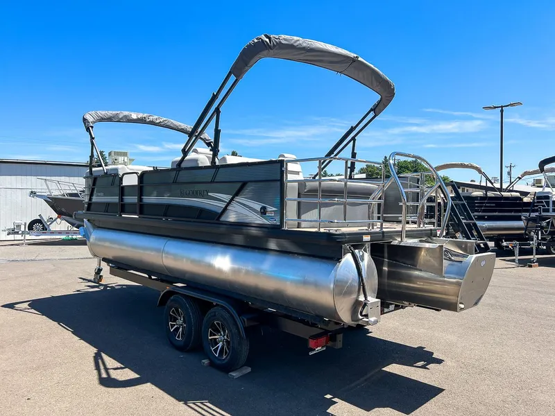 Slide: The Image of Godfrey SW 2286 SFL 2023 - 4