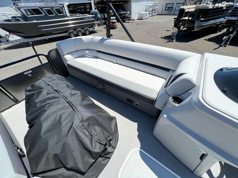 Slide: The Image of Godfrey SW 2286 SFL 2023 - 6