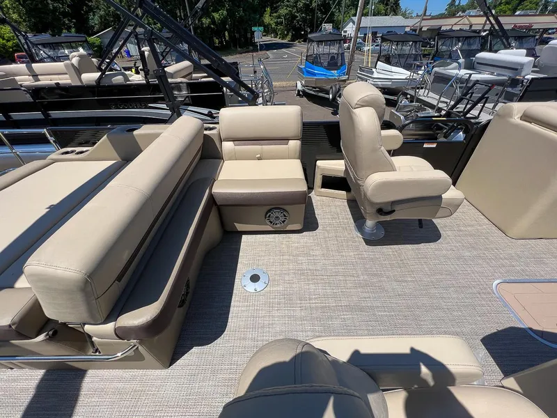 Slide: The Image of Godfrey SW 2486 SFL 2023 - 12