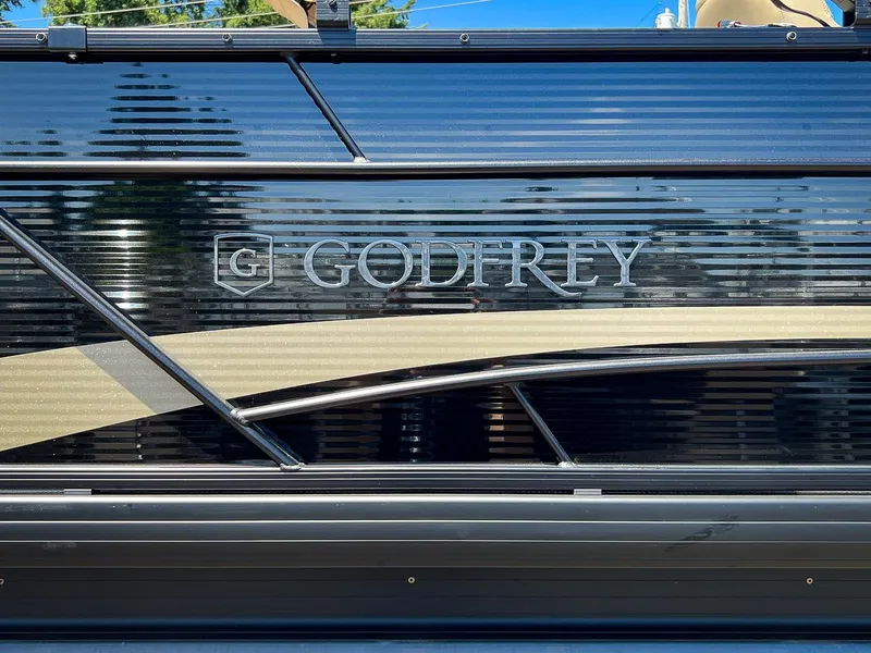 Slide: The Image of Godfrey SW 2486 SFL 2023 - 16