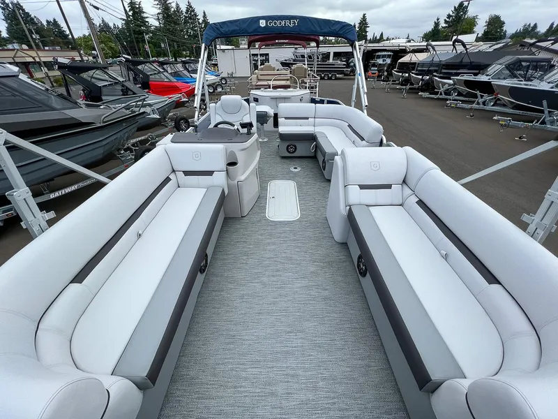 Slide: The Image of Godfrey SW 2286 FS 2023 - 7