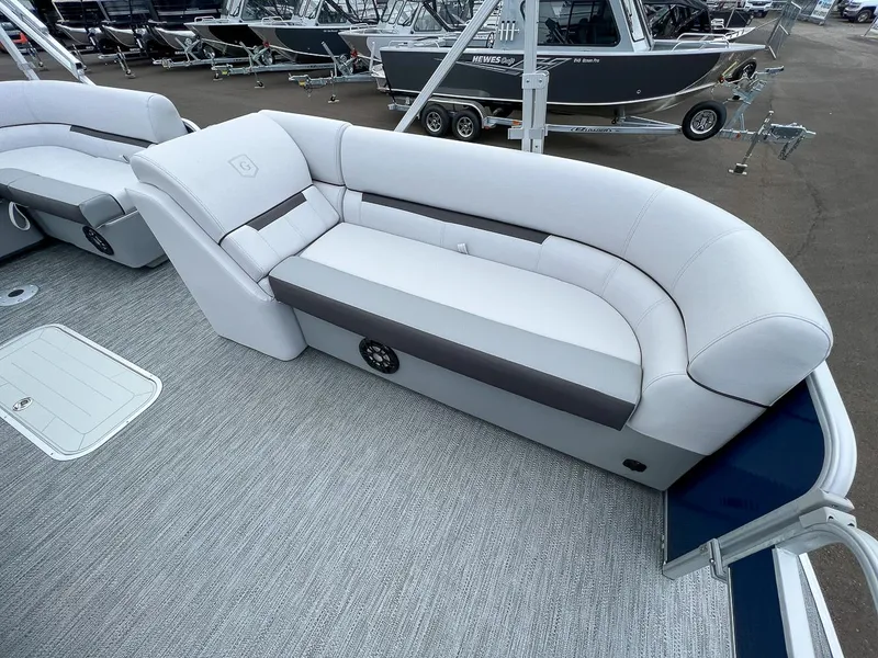 Slide: The Image of Godfrey SW 2286 FS 2023 - 8