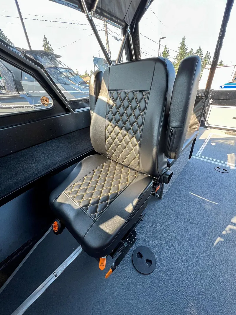 Slide: The Image of North River 21 Seahawk 2026 - 13