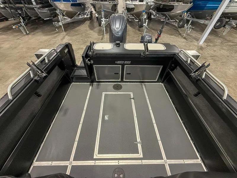 Slide: The Image of North River 21 Seahawk 2026 - 16