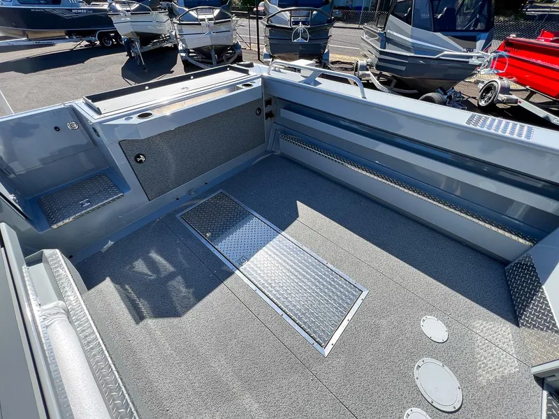 Slide: The Image of Hewescraft 240 Ocean Pro HT 2026 - 13