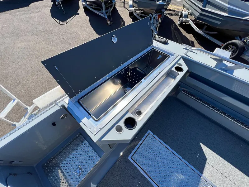 Slide: The Image of Hewescraft 240 Ocean Pro HT 2026 - 16