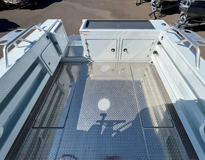 Slide: The Image of Hewescraft 270 Pacific Explorer 2026 - 20