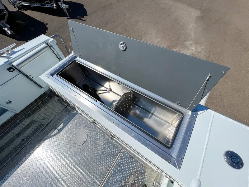 Slide: The Image of Hewescraft 270 Pacific Explorer 2026 - 22