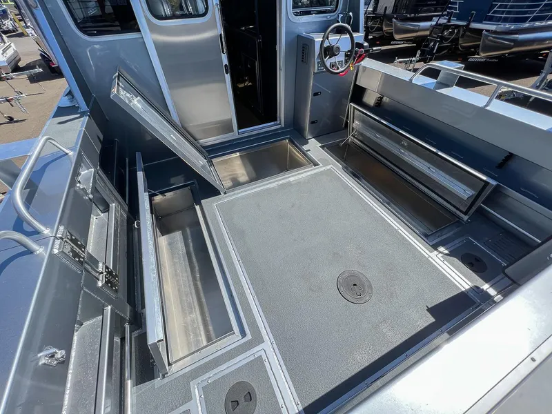 Slide: The Image of North River 2700 SXL 2026 - 16