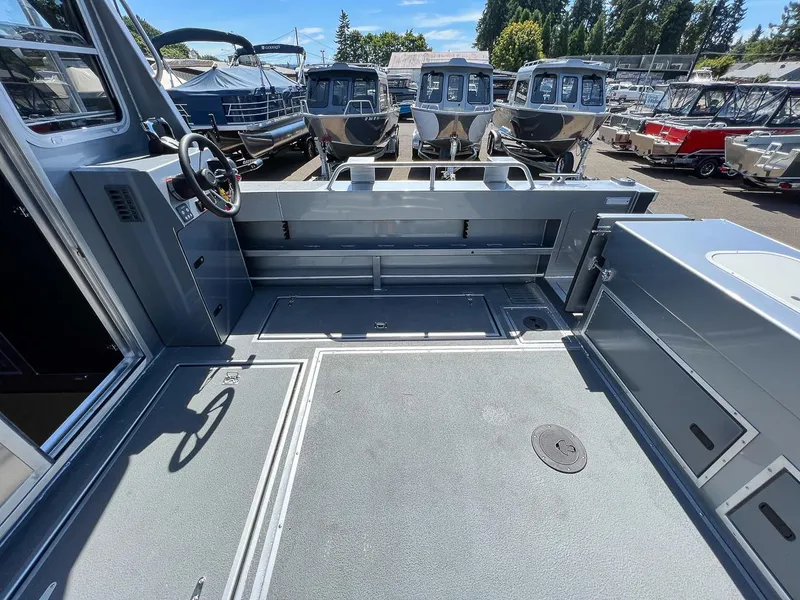 Slide: The Image of North River 2700 SXL 2026 - 20