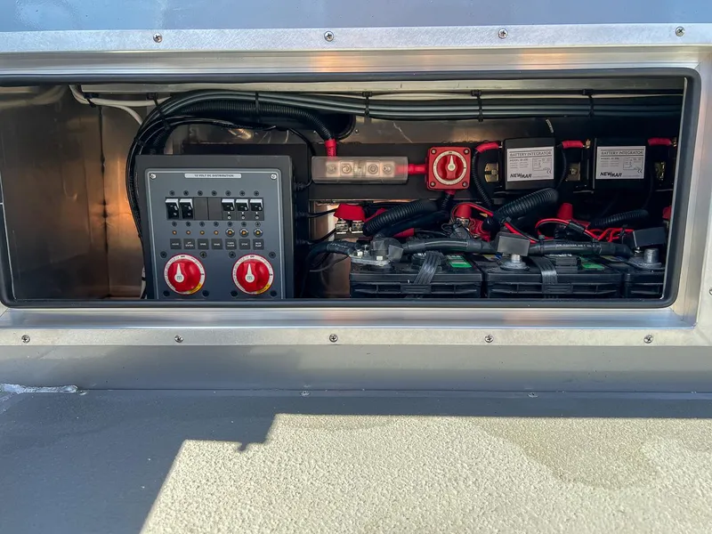 Slide: The Image of North River 2700 SXL 2026 - 23