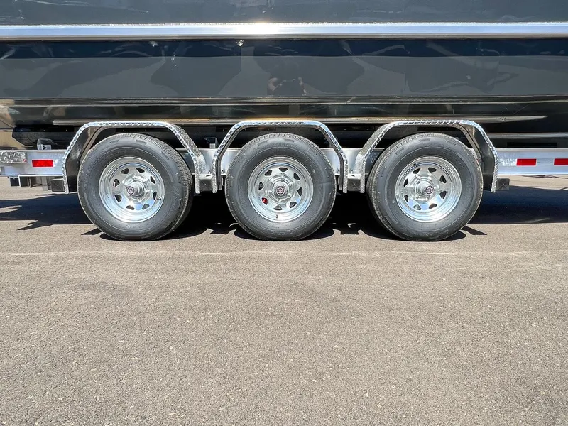 Slide: The Image of North River 2700 SXL 2026 - 28