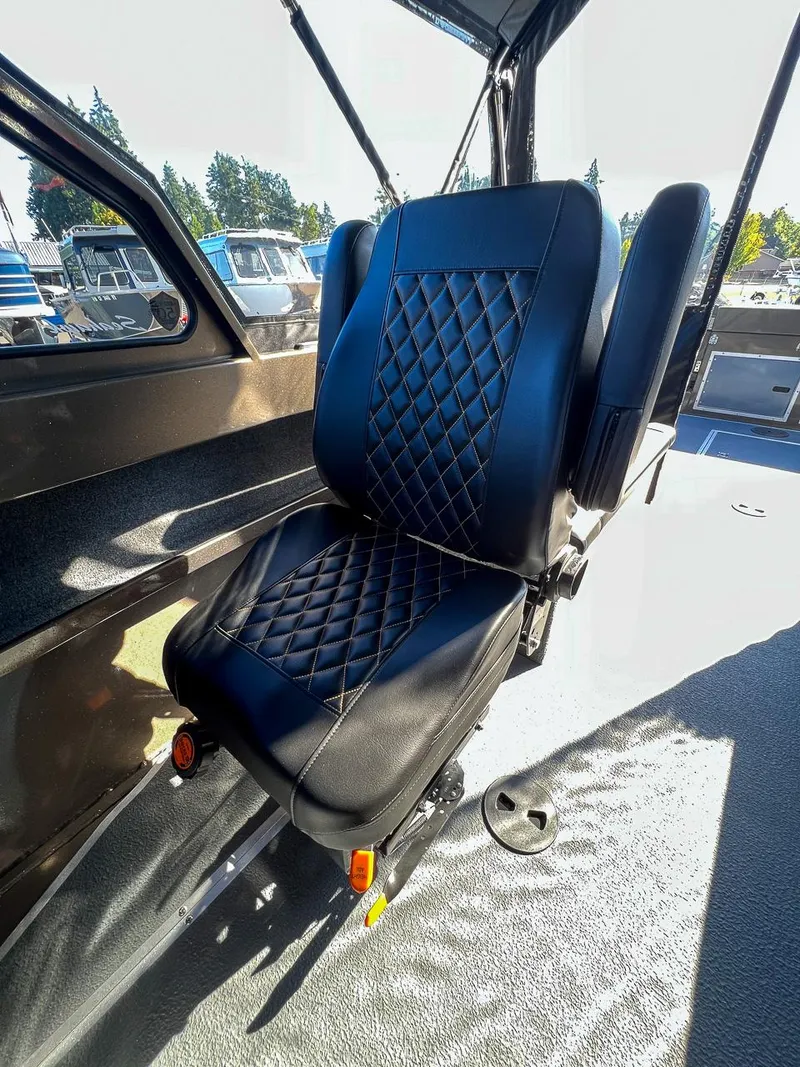 Slide: The Image of North River 23' Seahawk 2026 - 13