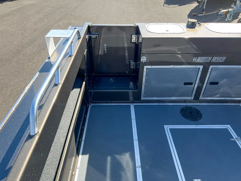 Slide: The Image of North River 23' Seahawk 2026 - 21