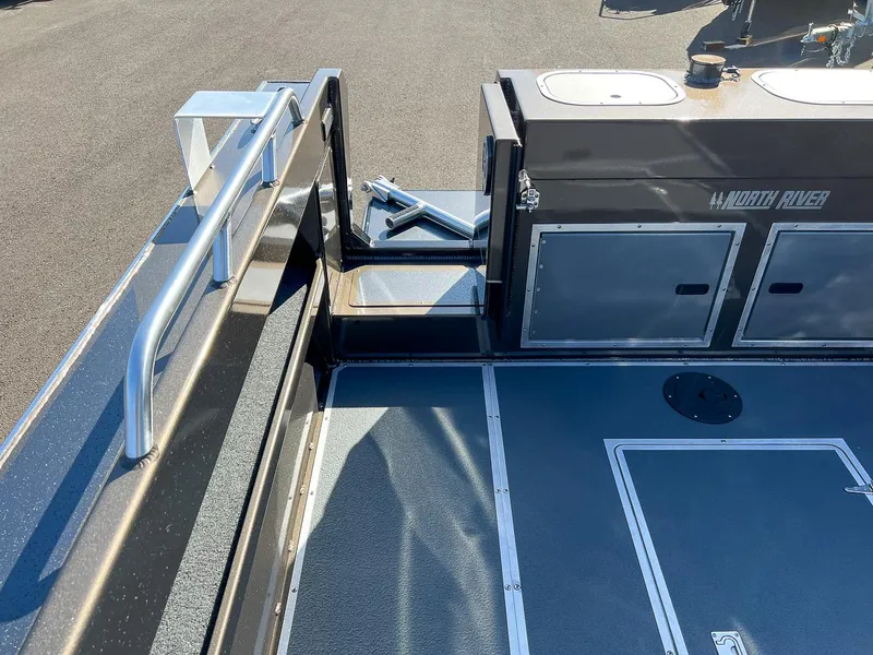 Slide: The Image of North River 23' Seahawk 2026 - 22