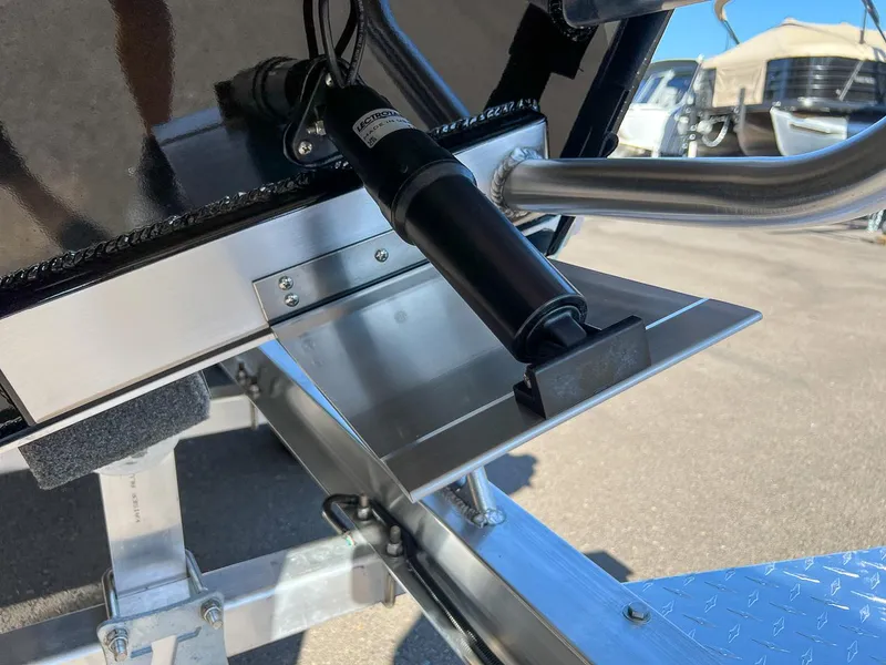 Slide: The Image of North River 23' Seahawk 2026 - 24