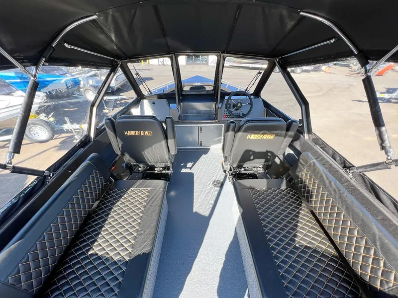 Slide: The Image of North River 23' Seahawk 2026 - 8