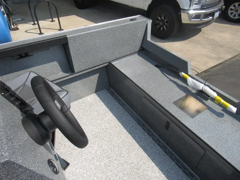 Slide: The Image of Alumaweld 20 ADVENTURER 2024 - 10