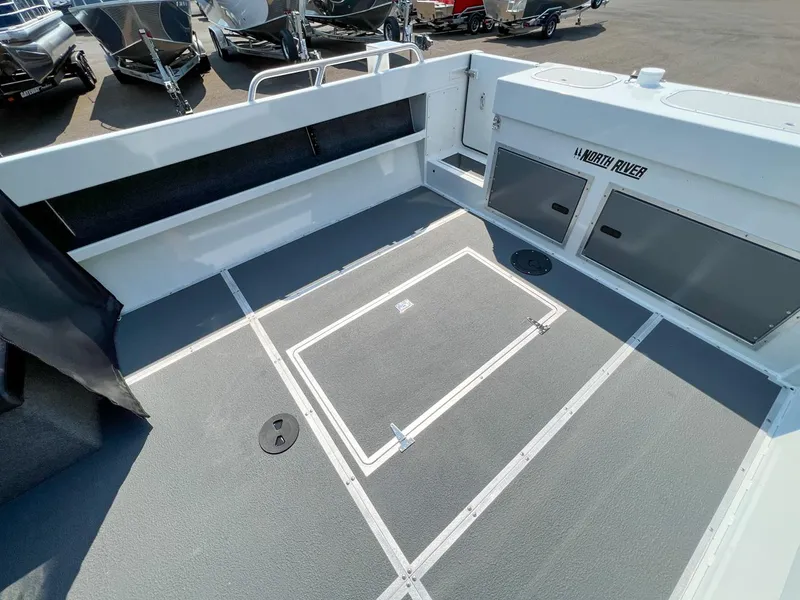 Slide: The Image of North River 23' Seahawk 2026 - 17