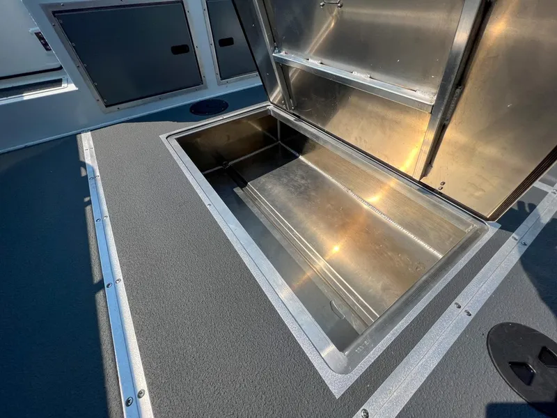 Slide: The Image of North River 23' Seahawk 2026 - 18